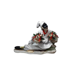 pulcinella sdraiato